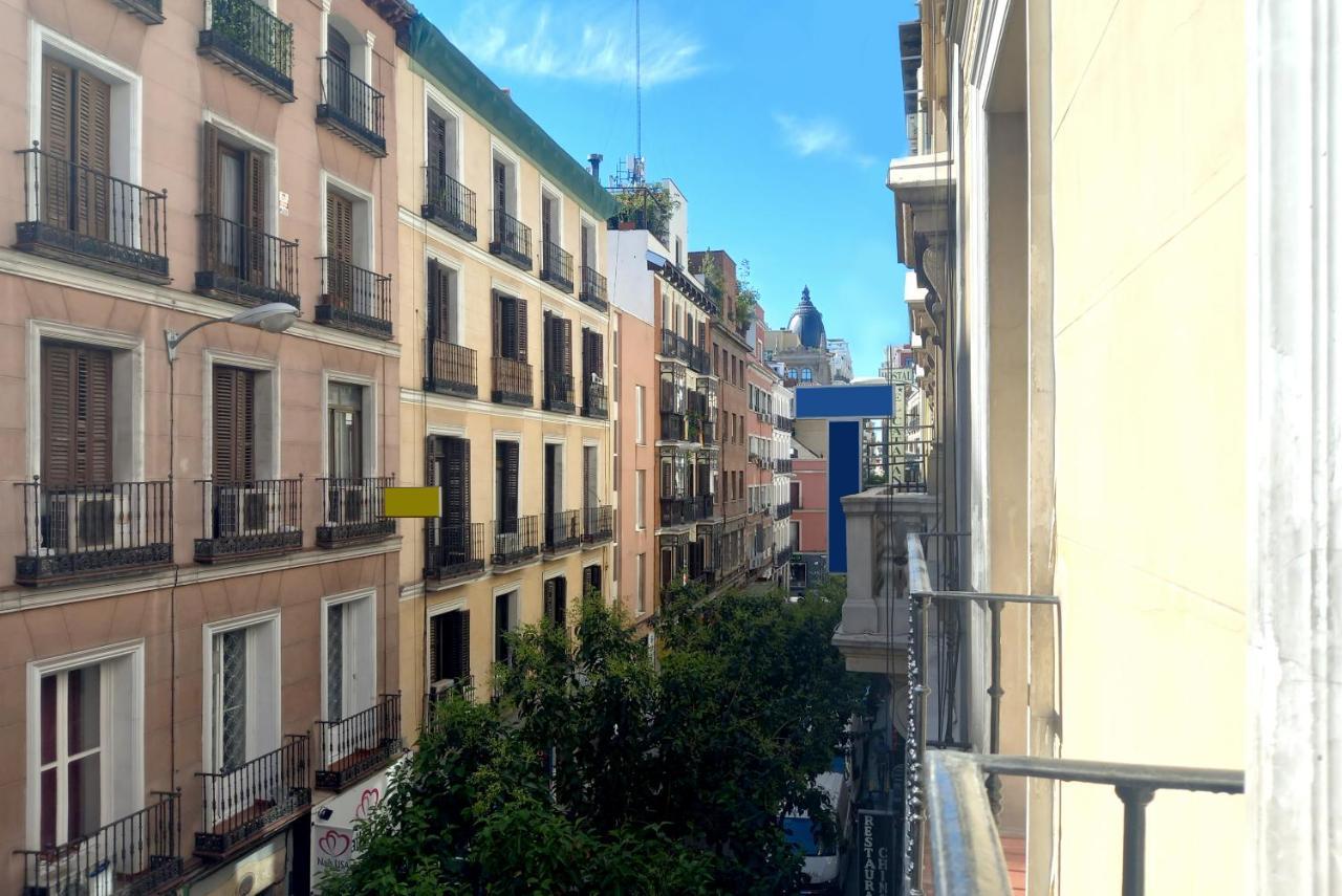 Woohoo Rooms Hortaleza Madrid Exterior foto